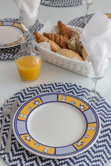 Apartment Color Me Happy - 2 Bedrooms Near Forum Algarve