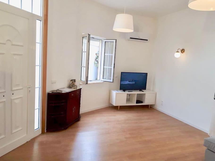 Holiday home Charming House With Terrace Near The Center