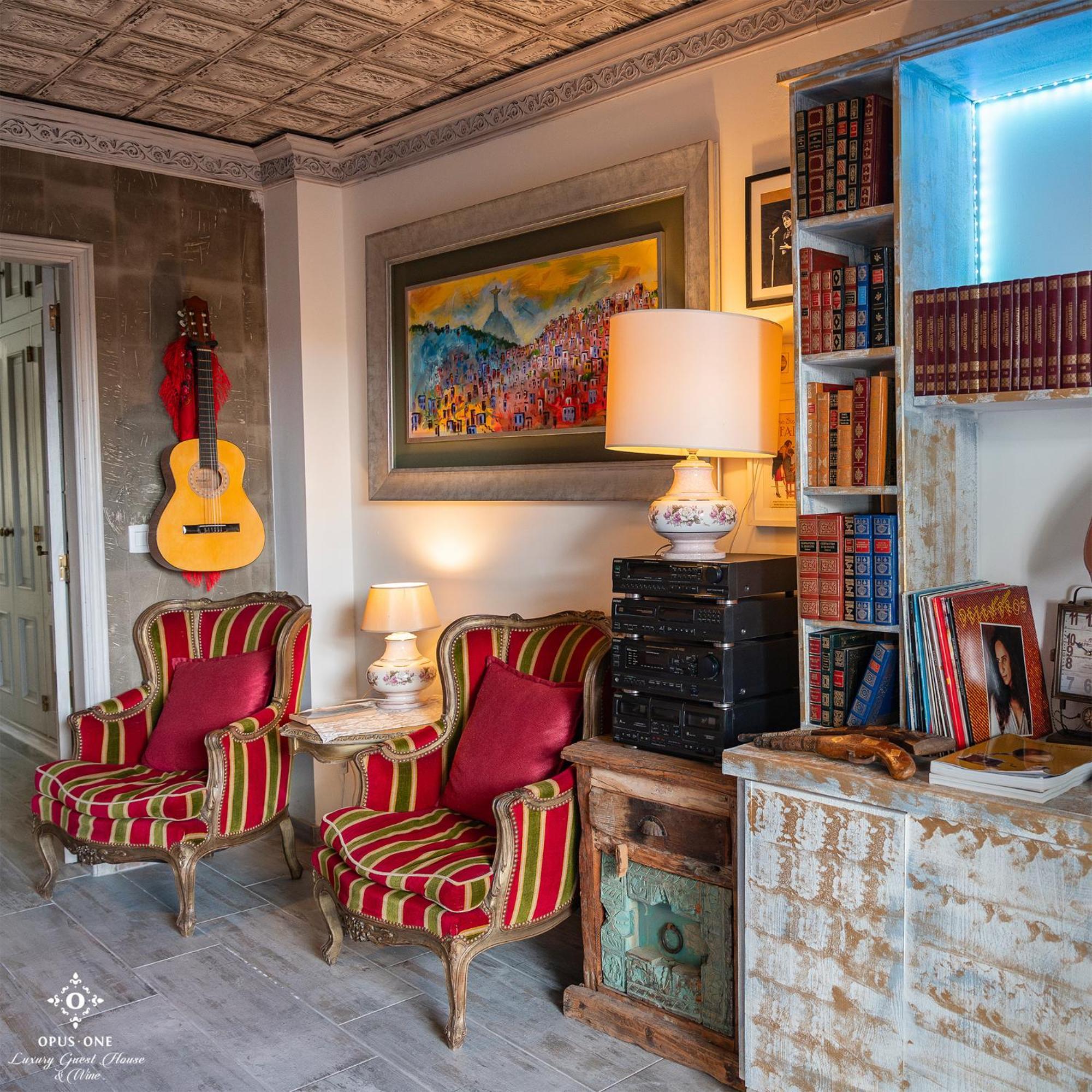 Opus One Luxury Guest House & Wine Hotel