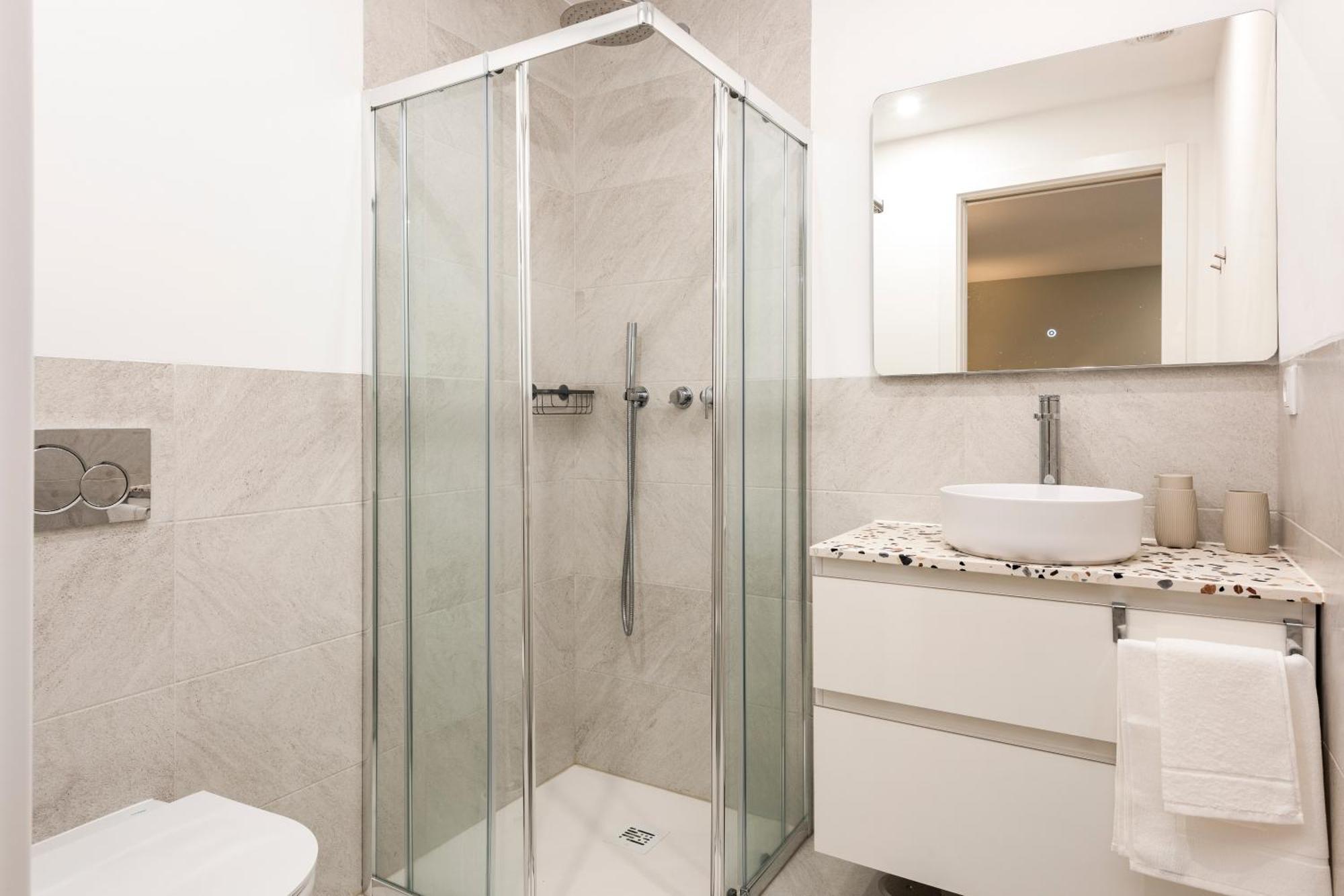 41 - Private Airport, And Center Guest house Faro