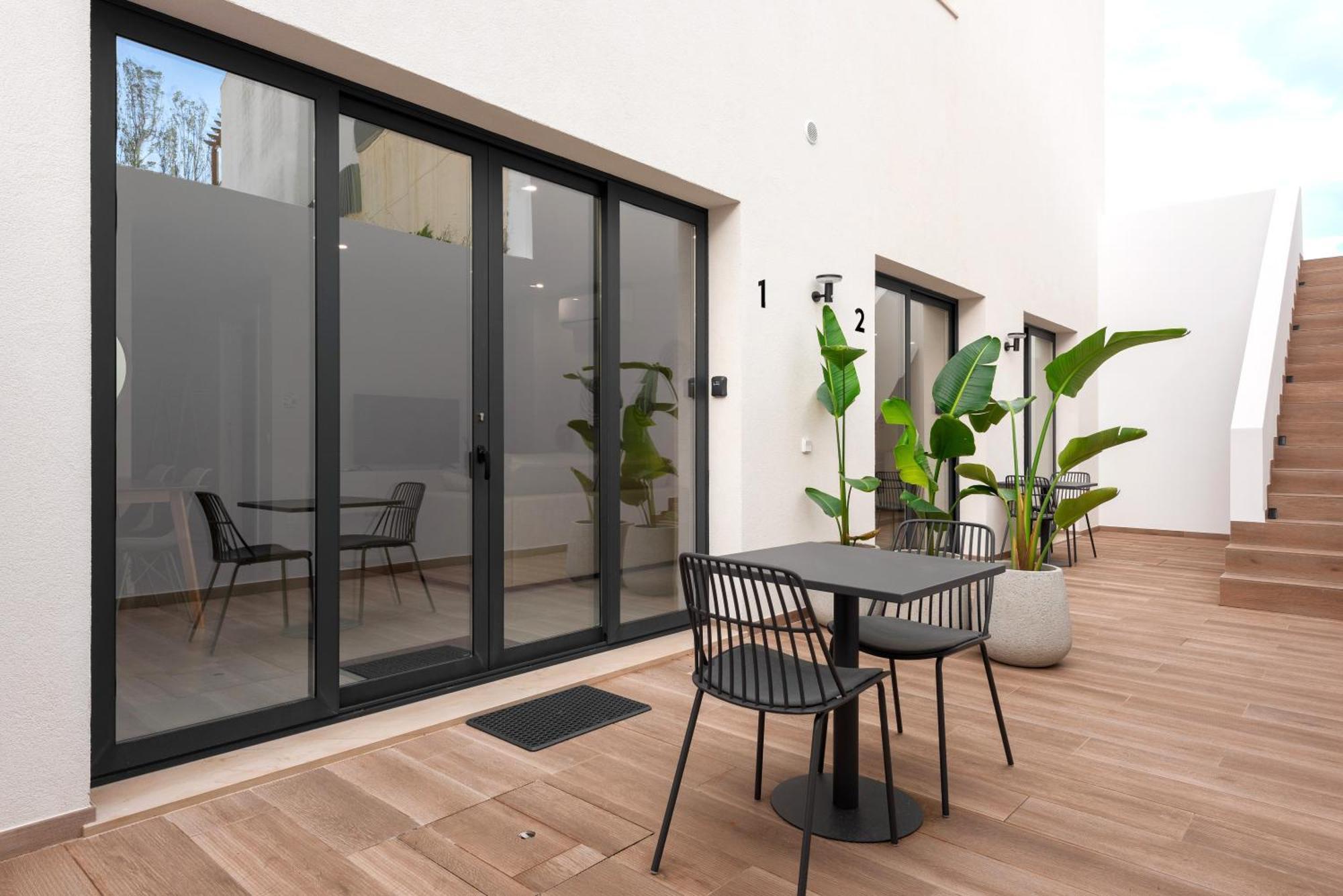 41 - Private Airport, And Center Guest house *