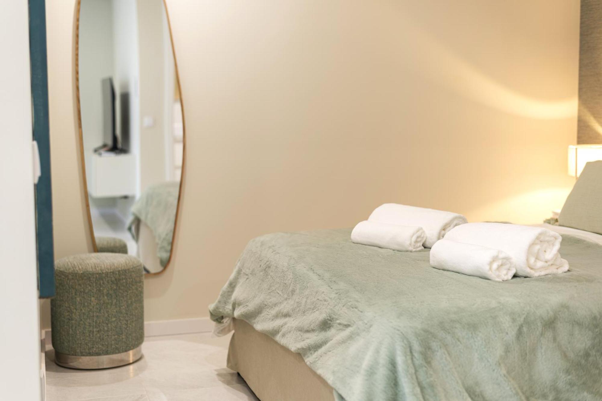 Guest house 41 - Private Airport, And Center Faro
