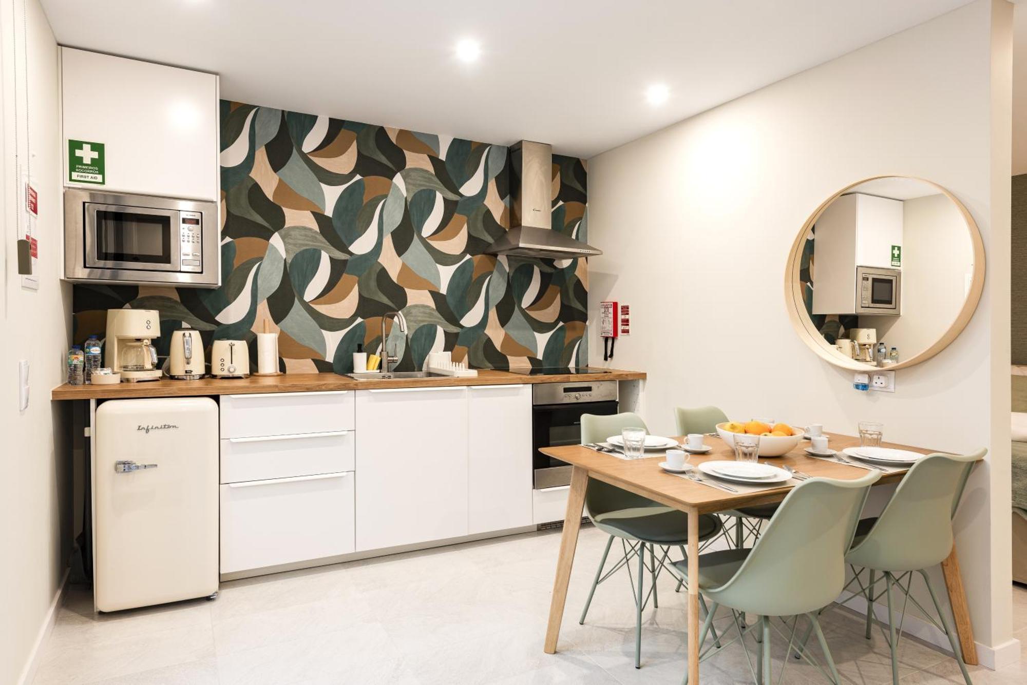 41 - Private Airport, And Center Guest house Faro