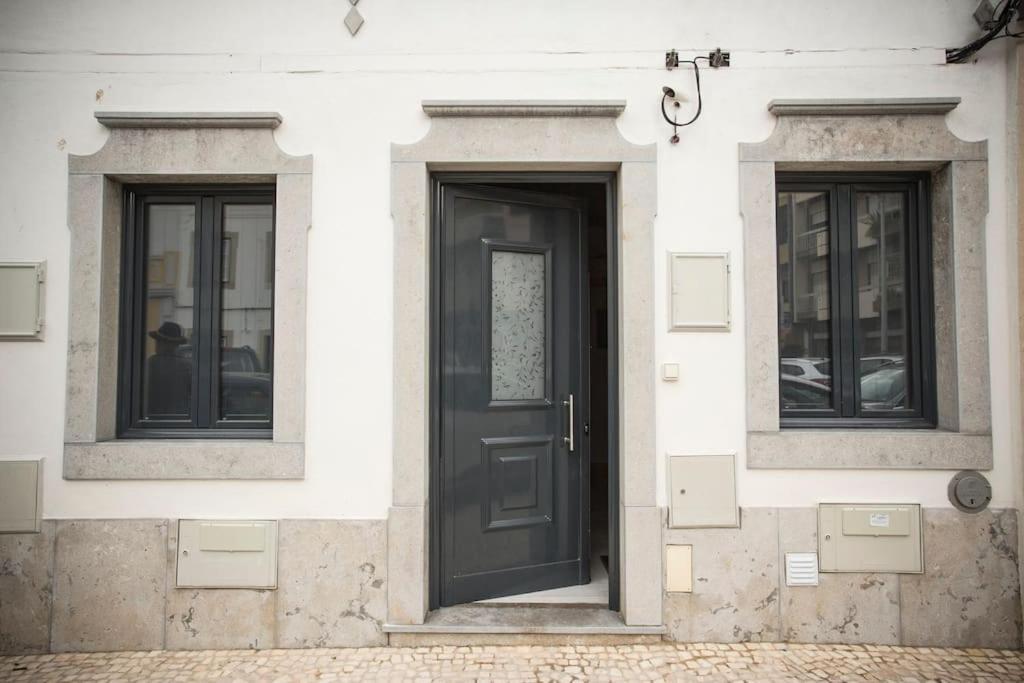 Typical House Downtown Private Entrance * Faro