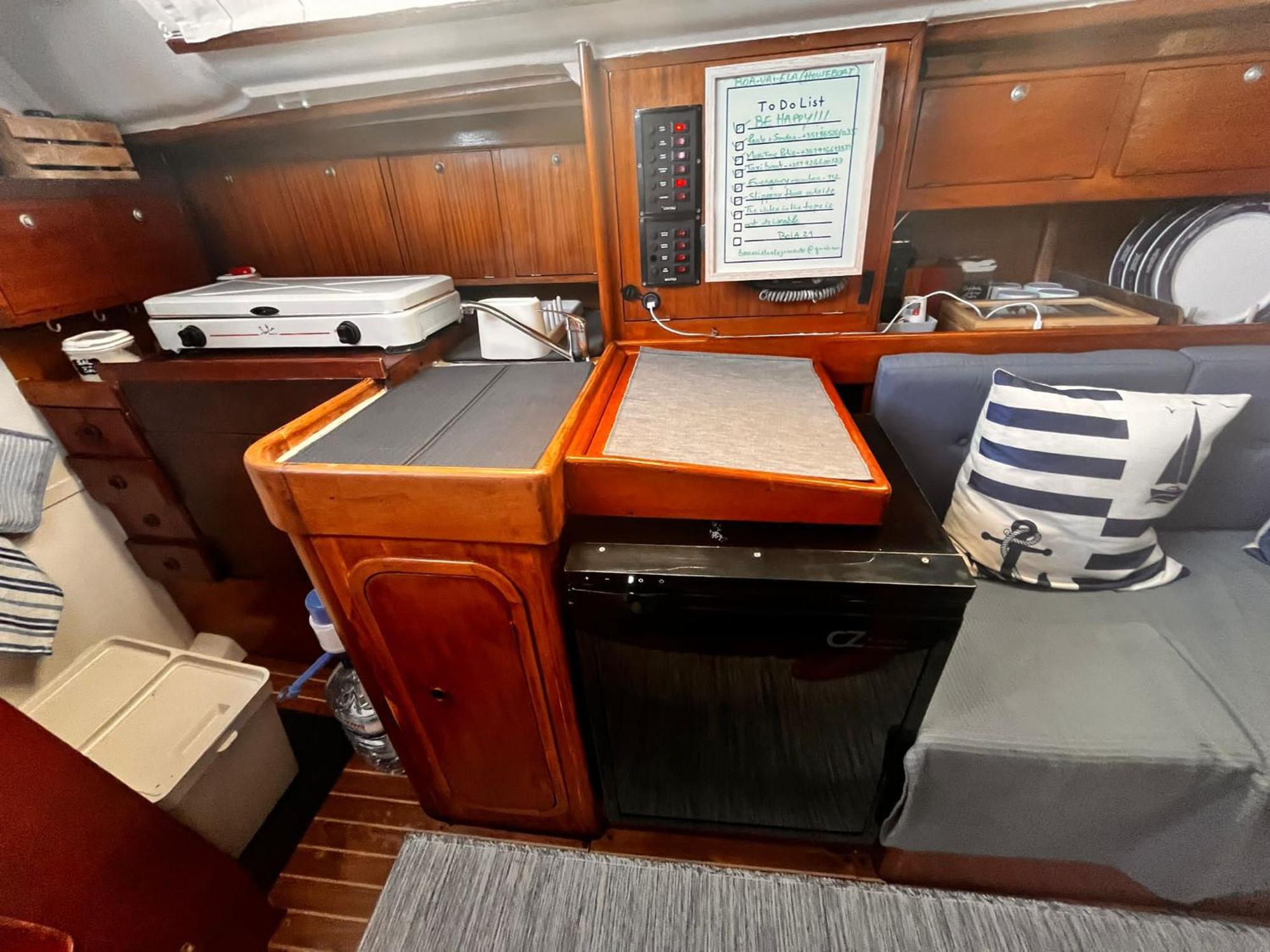 Houseboat - In Ria Formosa Botel