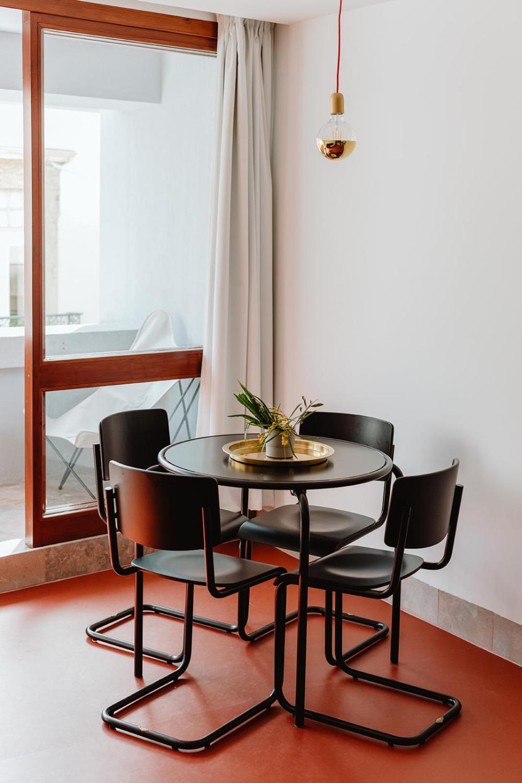 The Modernist, Architecture Experience Apartment