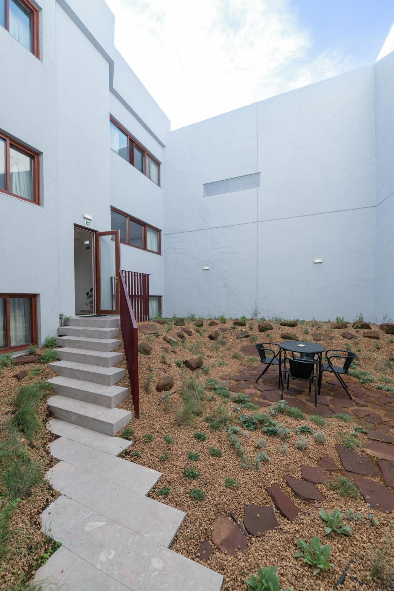 The Modernist, Architecture Experience Apartment