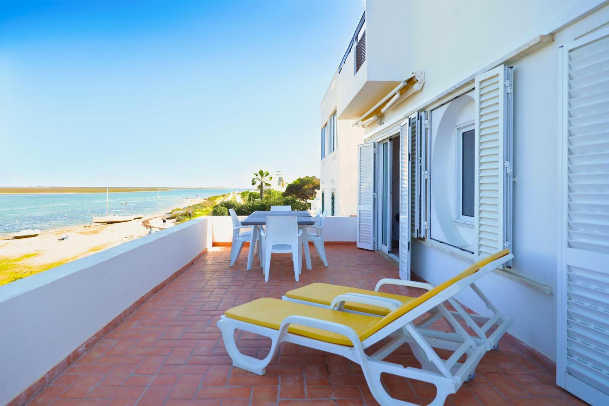 House On Island With A Dreamy Terrace And 7 Beds For The Perfect Escape