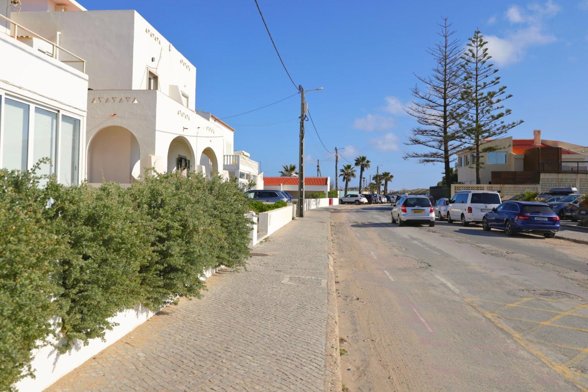 Apartment House On Island With A Dreamy Terrace And 7 Beds For The Perfect Escape *