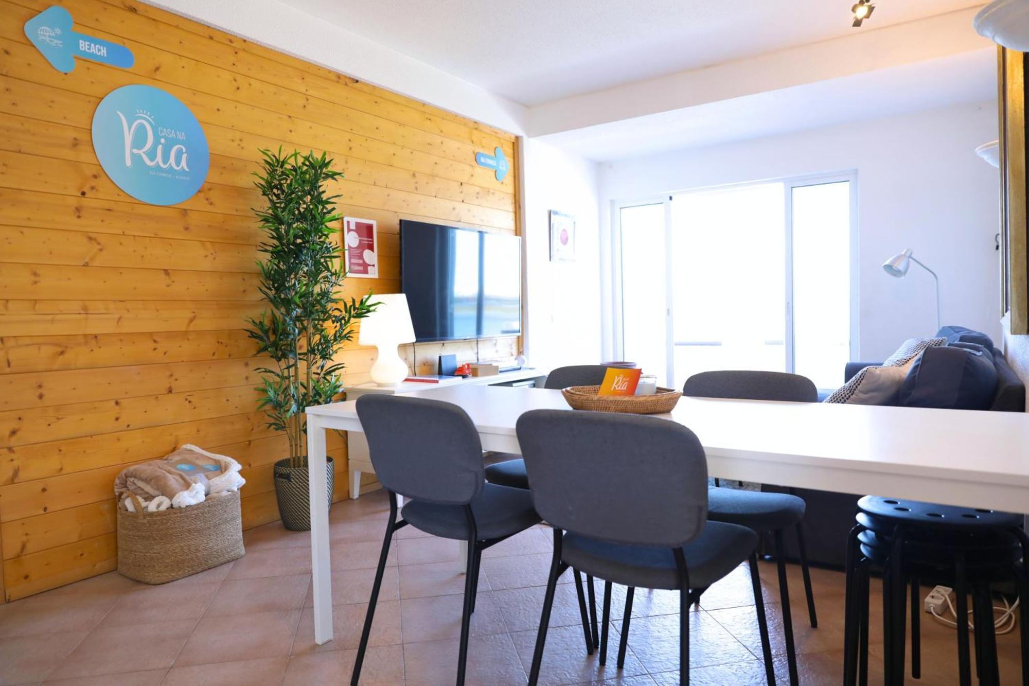 Apartment House On Island With A Dreamy Terrace And 7 Beds For The Perfect Escape *
