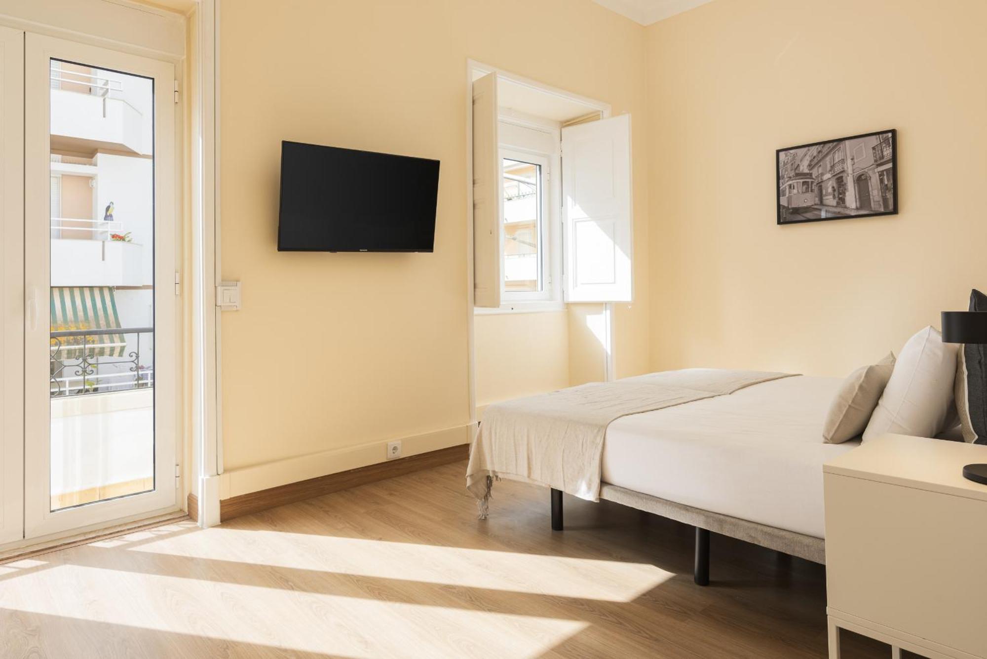 By Hd Guest house *
