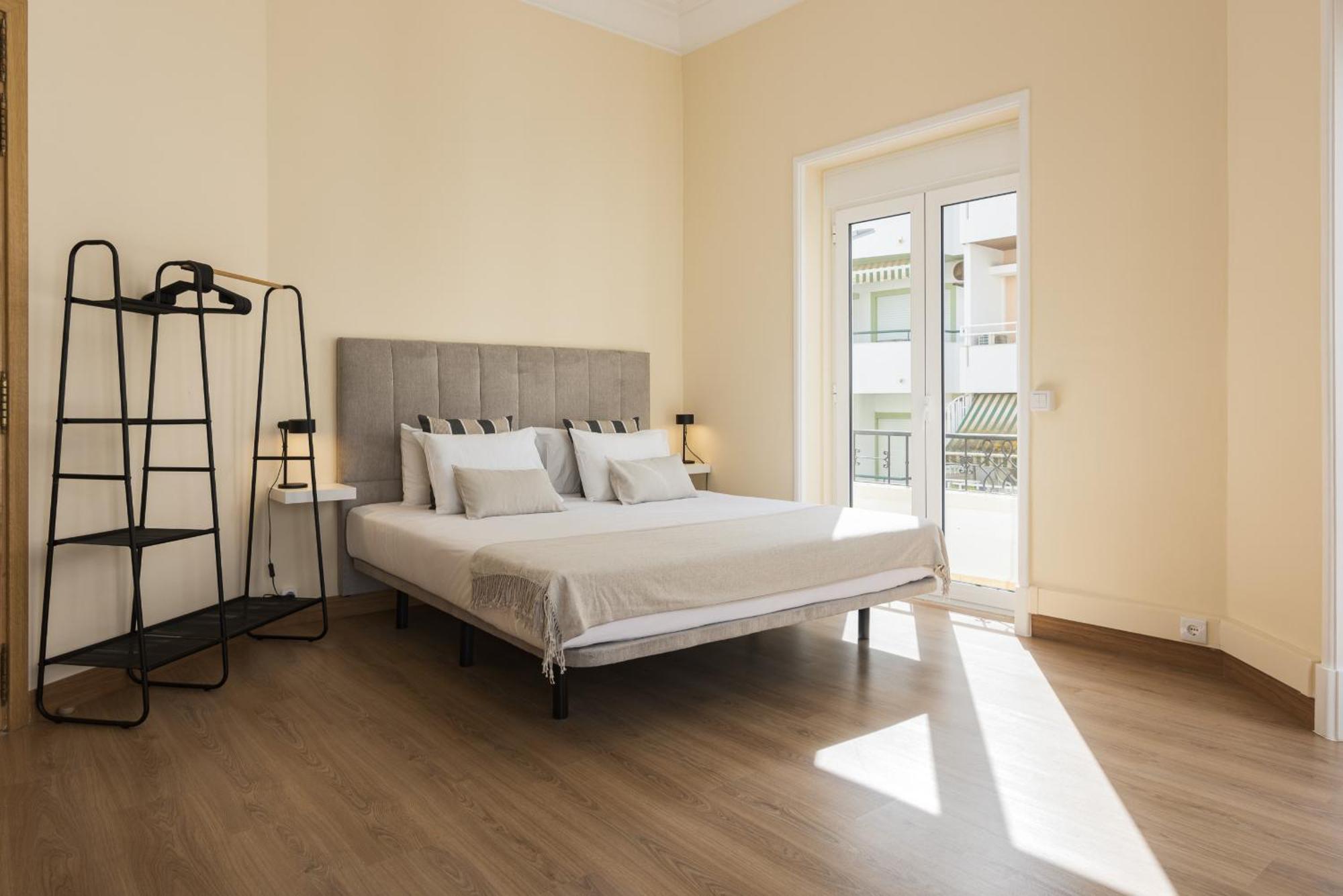 By Hd Guest house