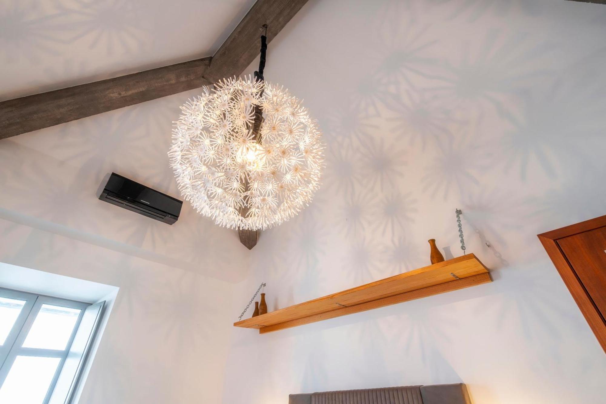 Oakmoon House