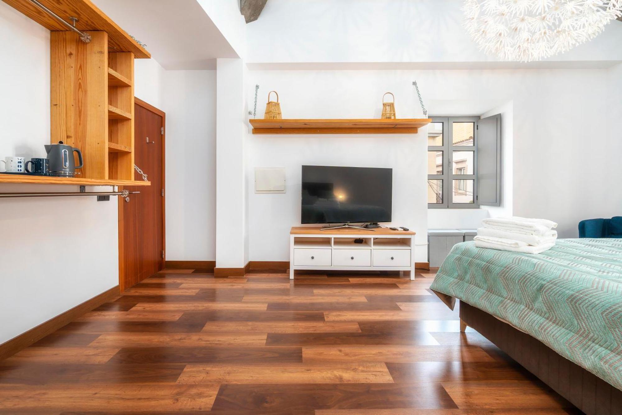Oakmoon House *
