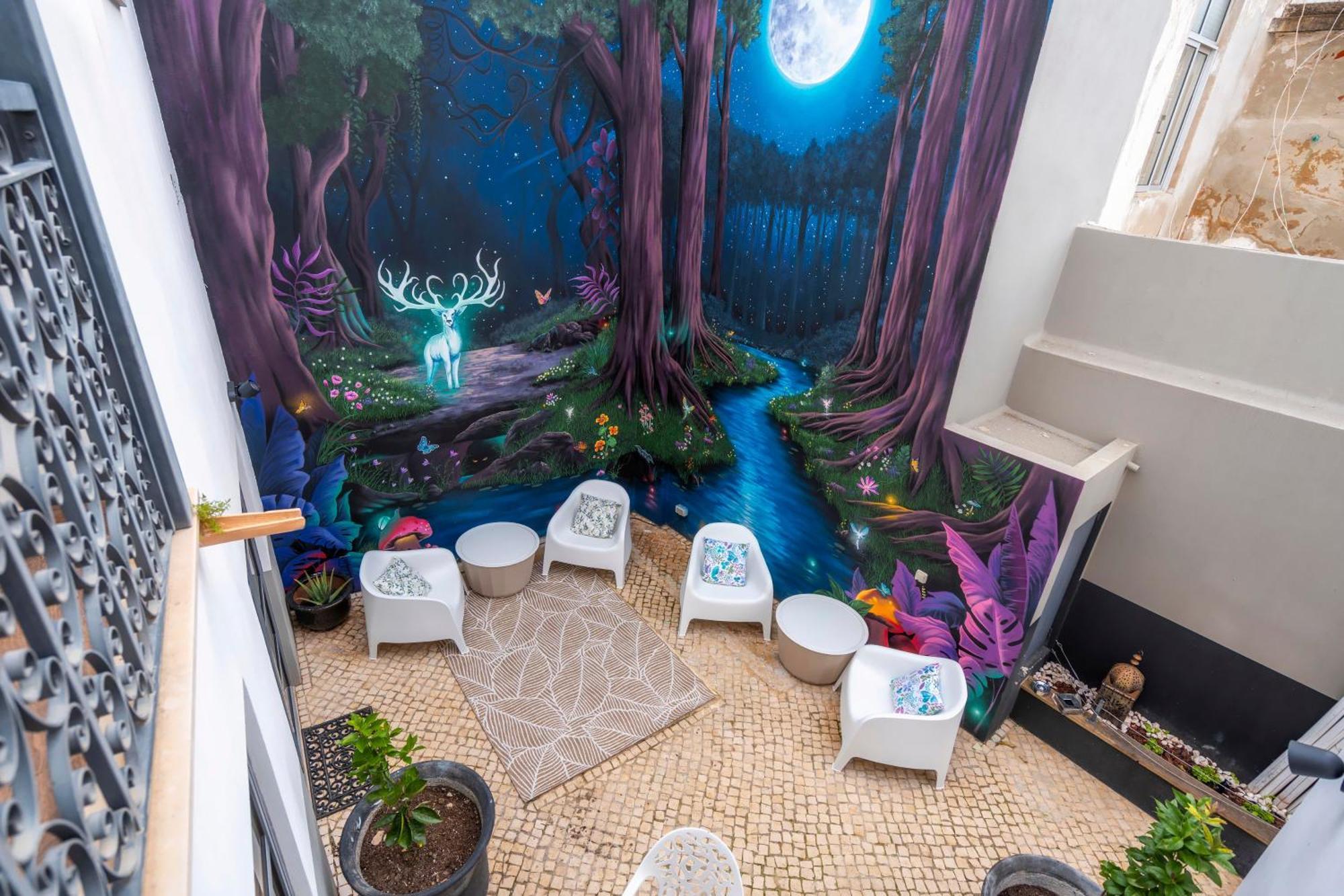 Oakmoon House *