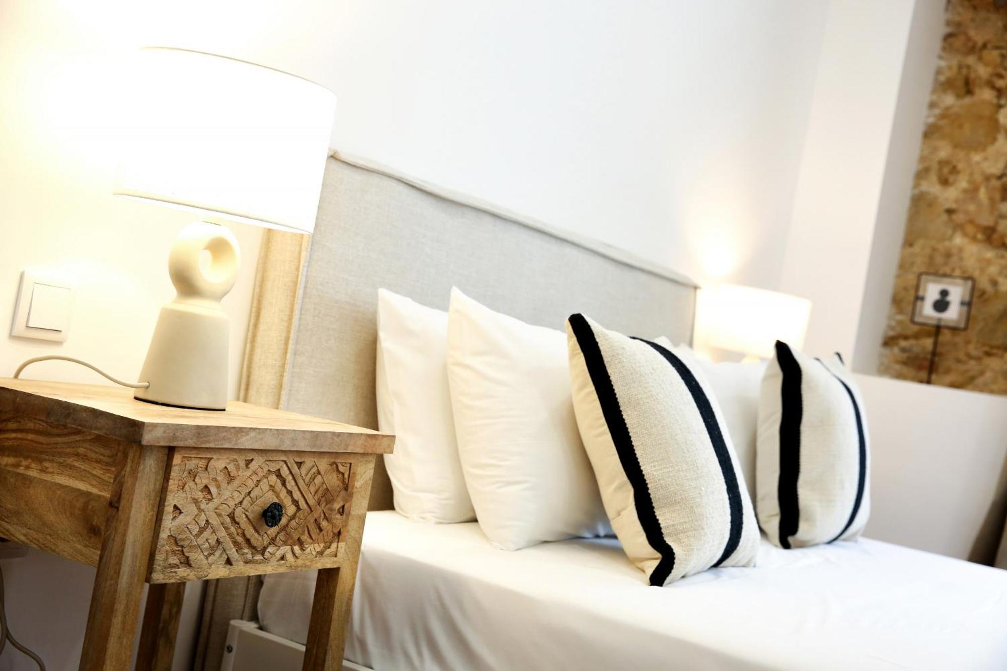 Bliss In Faro, One-bed Oasis Apartment *