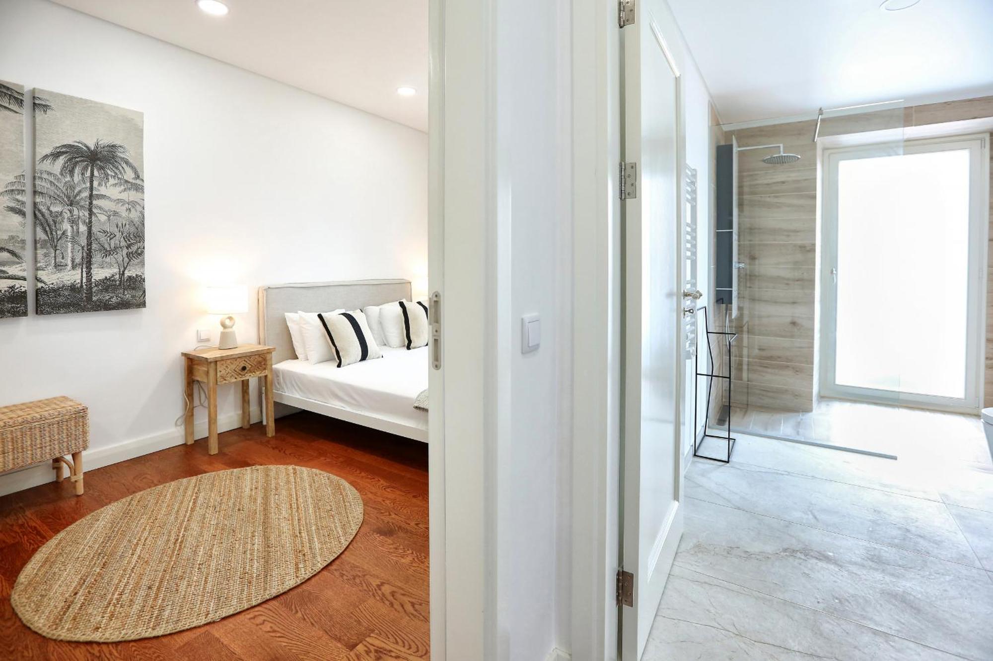 Apartment Bliss In Faro, One-bed Oasis *