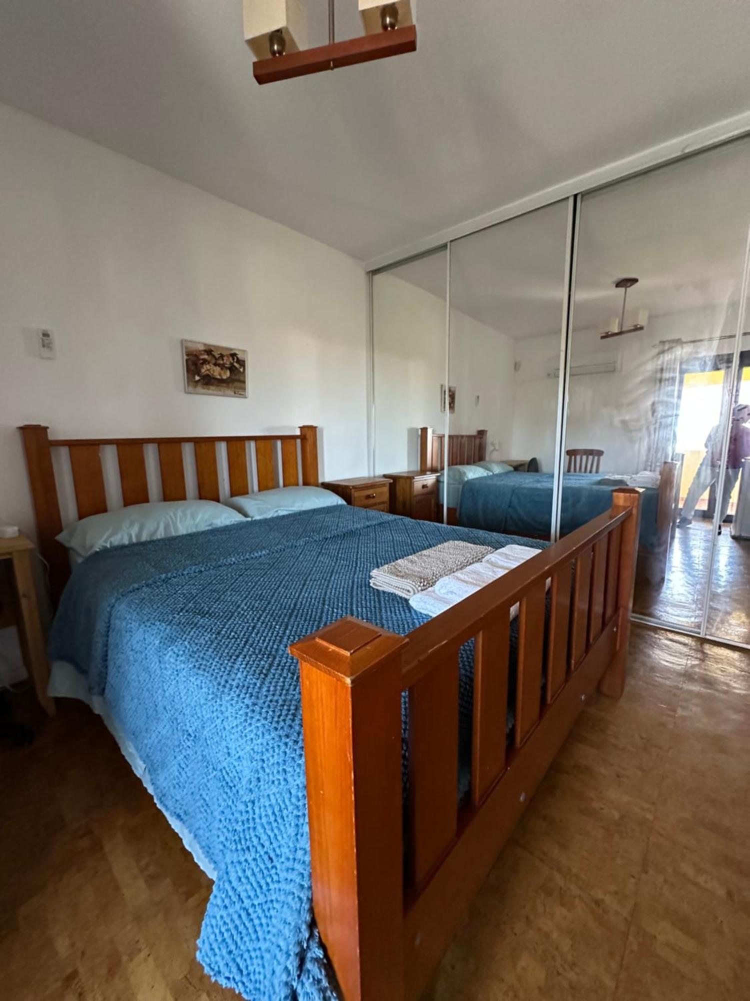 Casa Amarela Homestay Faro