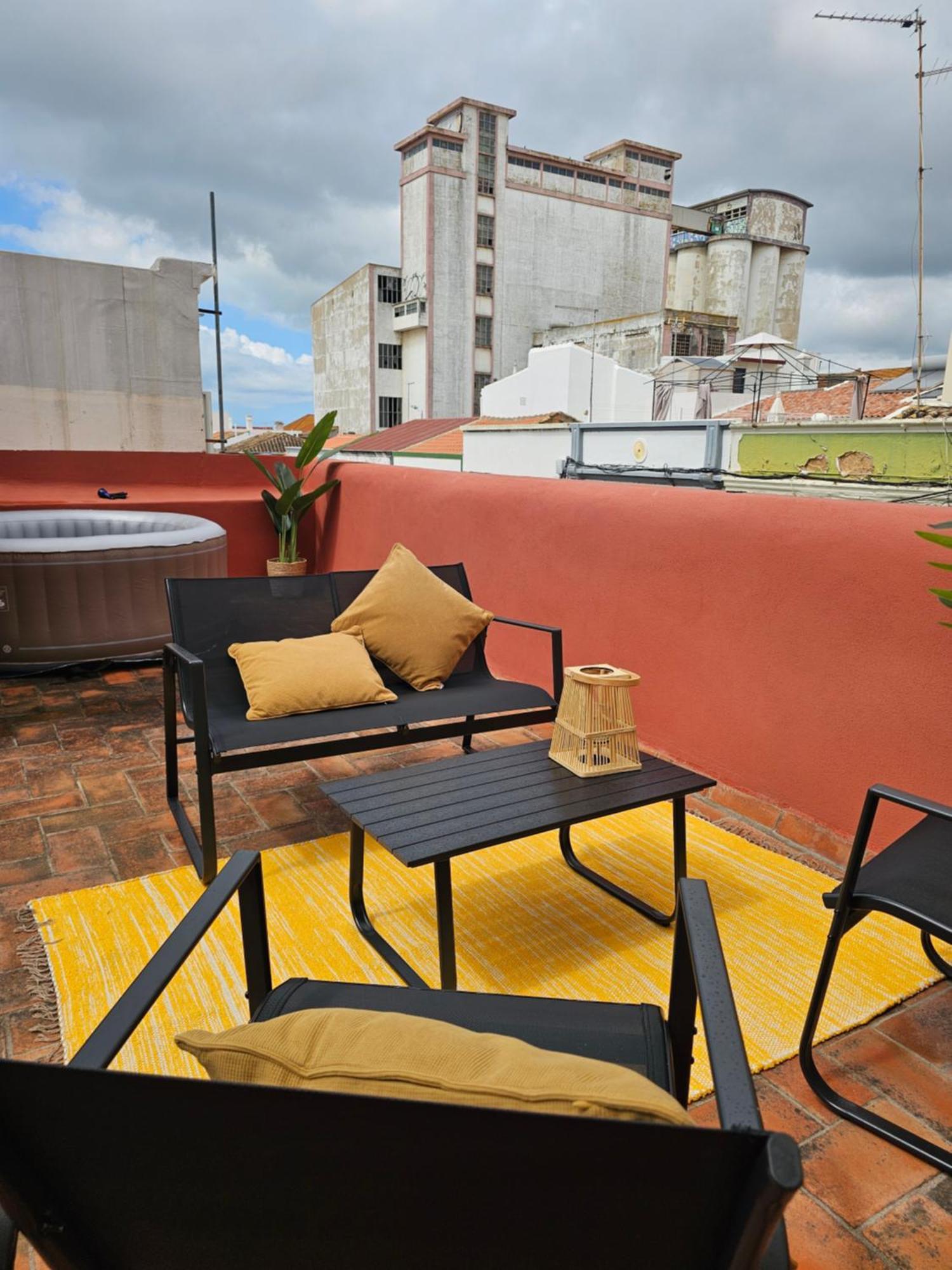 Center Terrace Apartment
