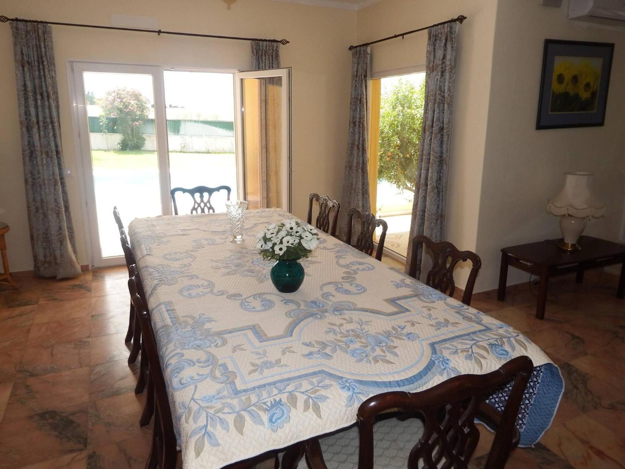 Villa Spacious Lara Estoi With Heated Pool Faro