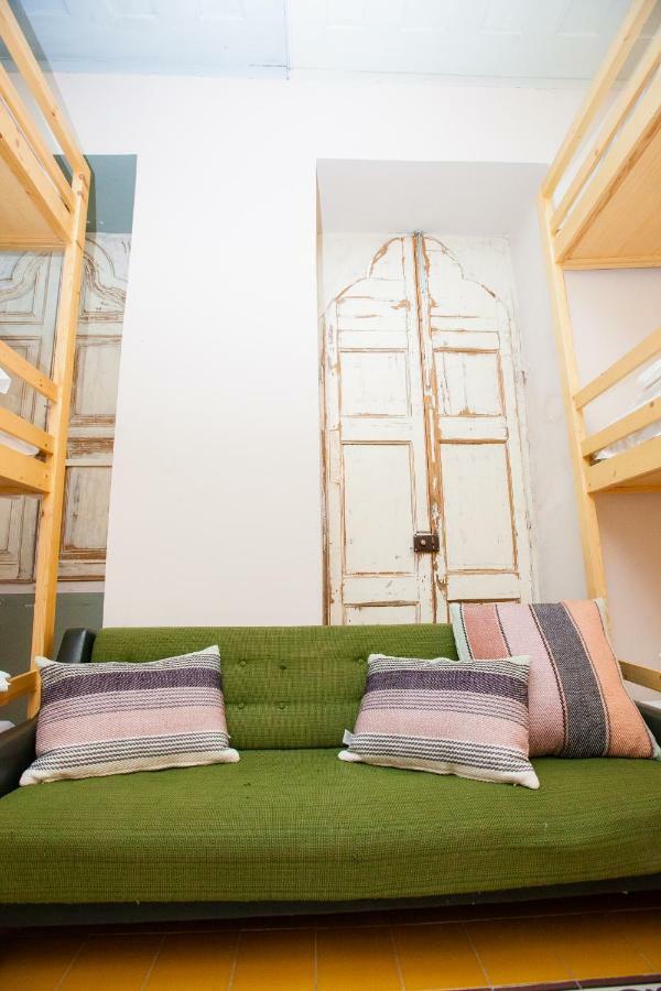 Hostel Hub 1878 *