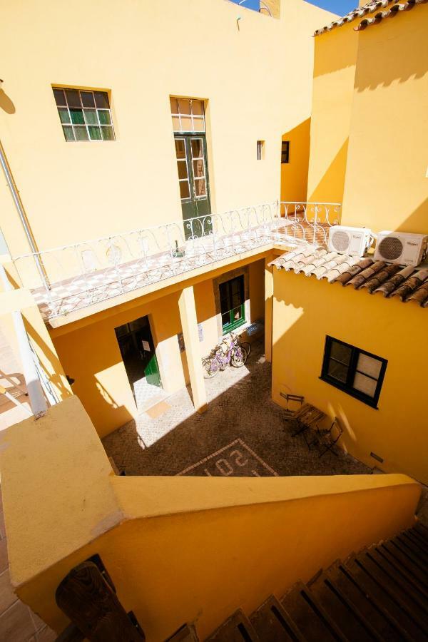 Hostel Hub 1878