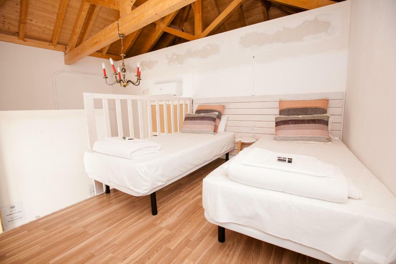 Hostel Hub 1878