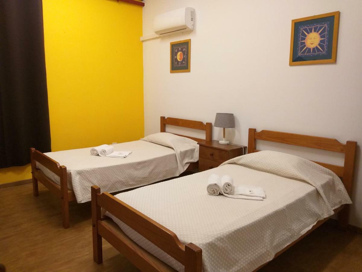 Hi - De Juventude Hostel