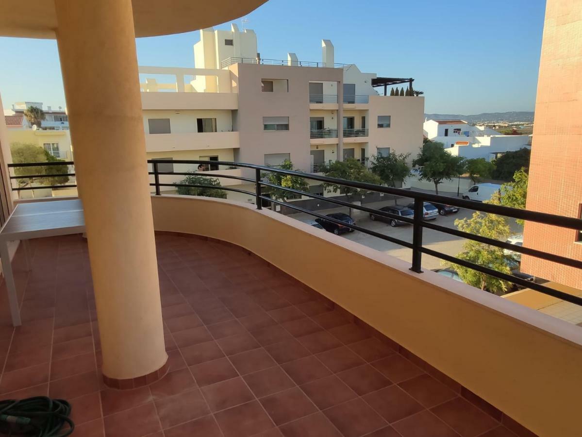 Island & Airport Apartment