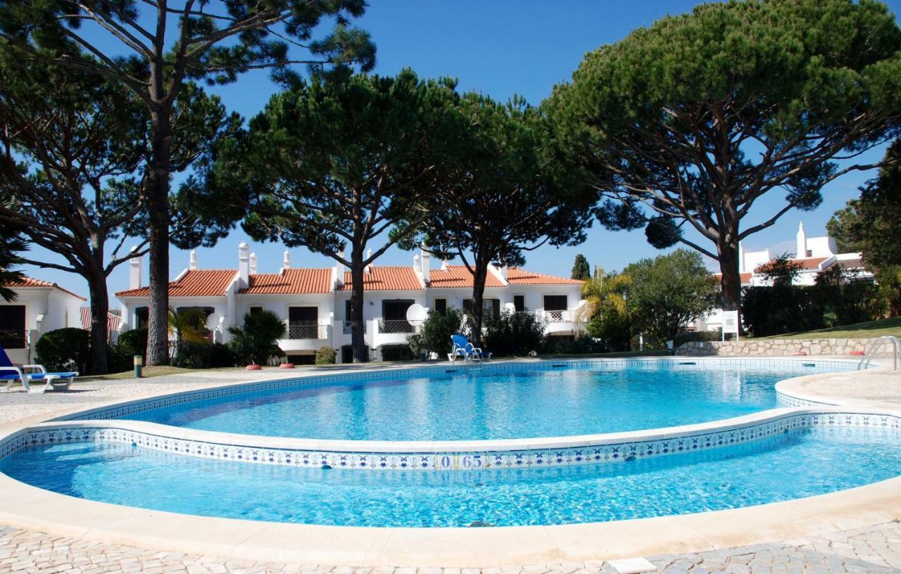 3 Bed Lakeside Village Quinta Do Faro