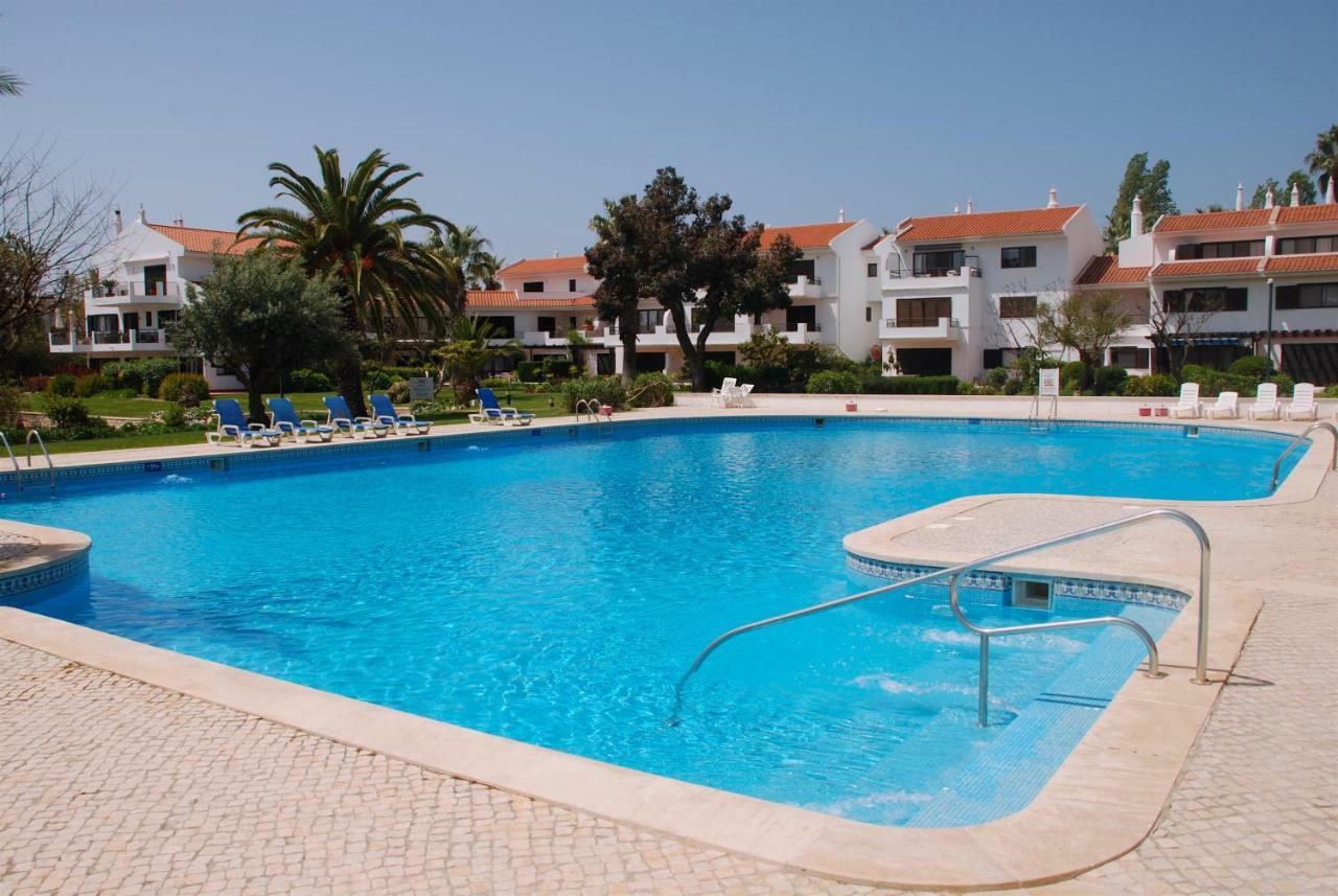 3 Bed Lakeside Village Quinta Do * Faro