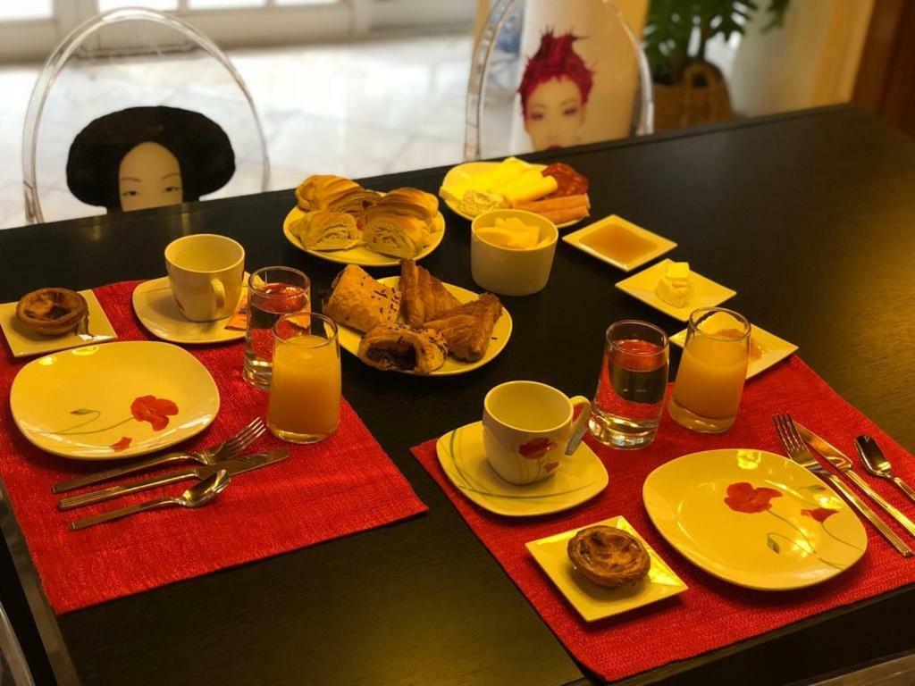 Monaco Homestay *