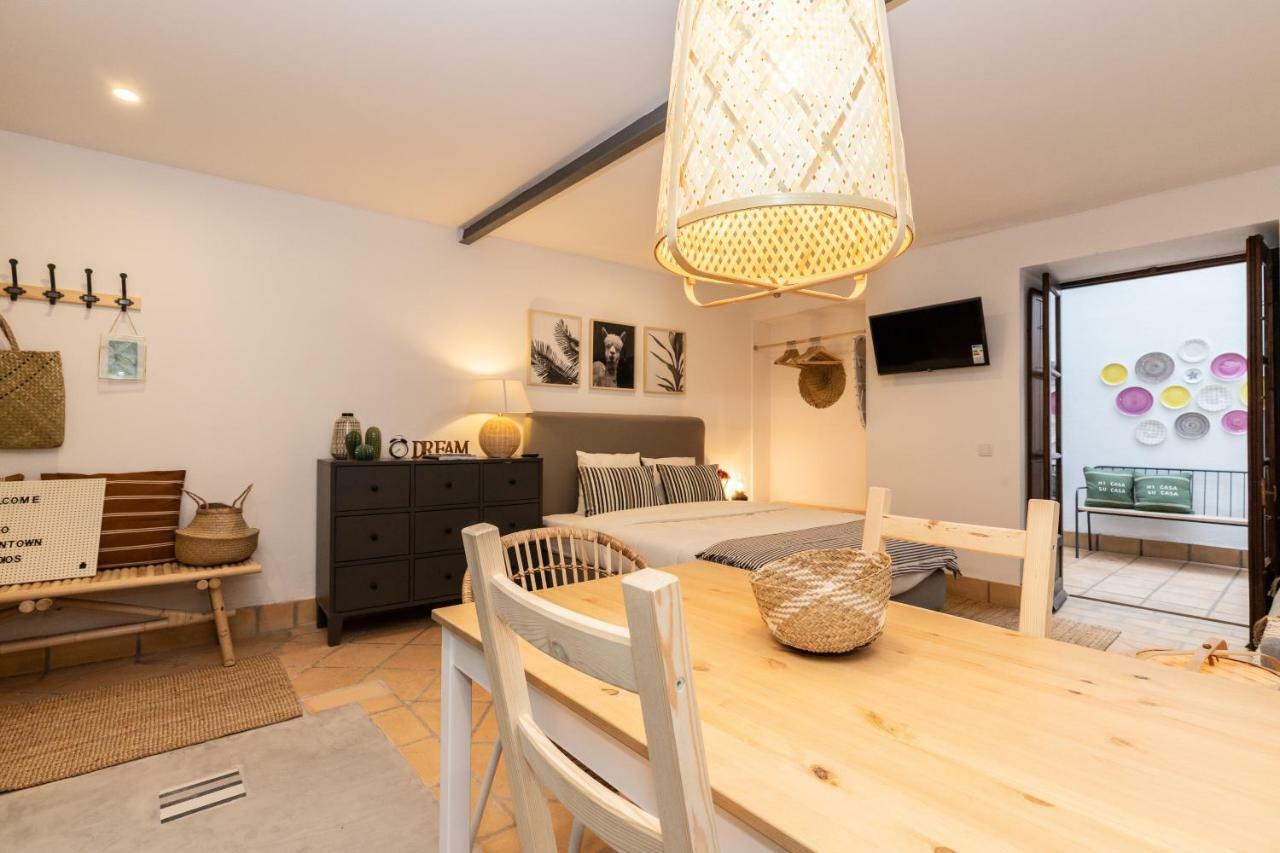 Downtown Apartment *