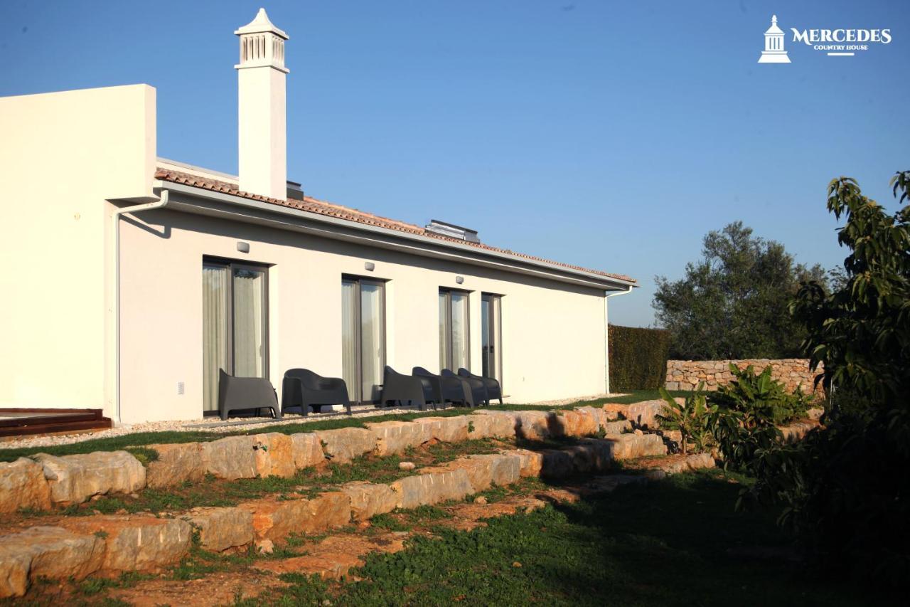 Mercedes Country house *