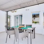 Marina Star Guesthouse