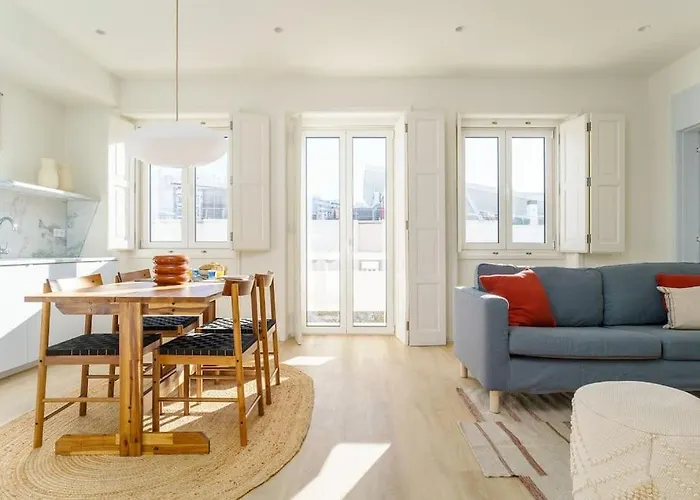 Modern & Bright - Faro Mercado Apt 22