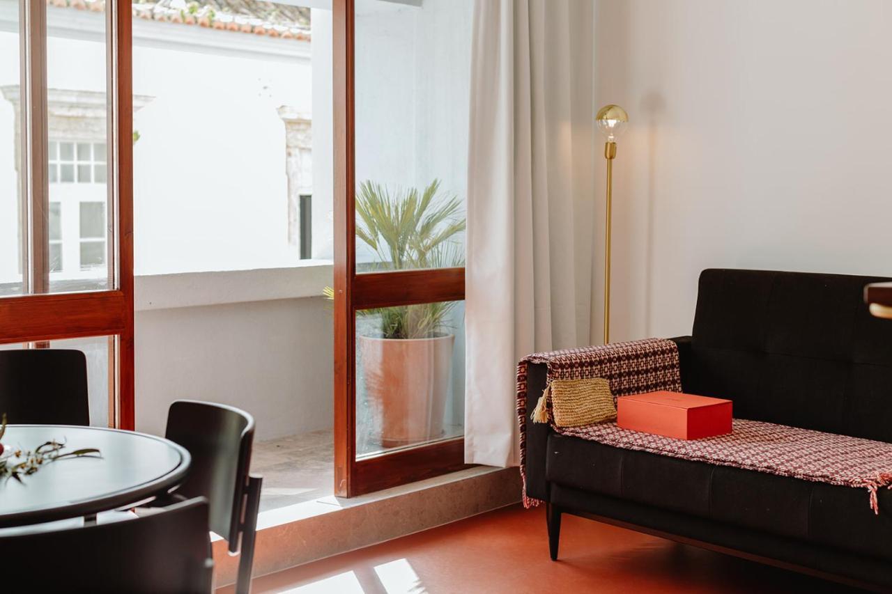 The Modernist, Architecture Experience Apartment *