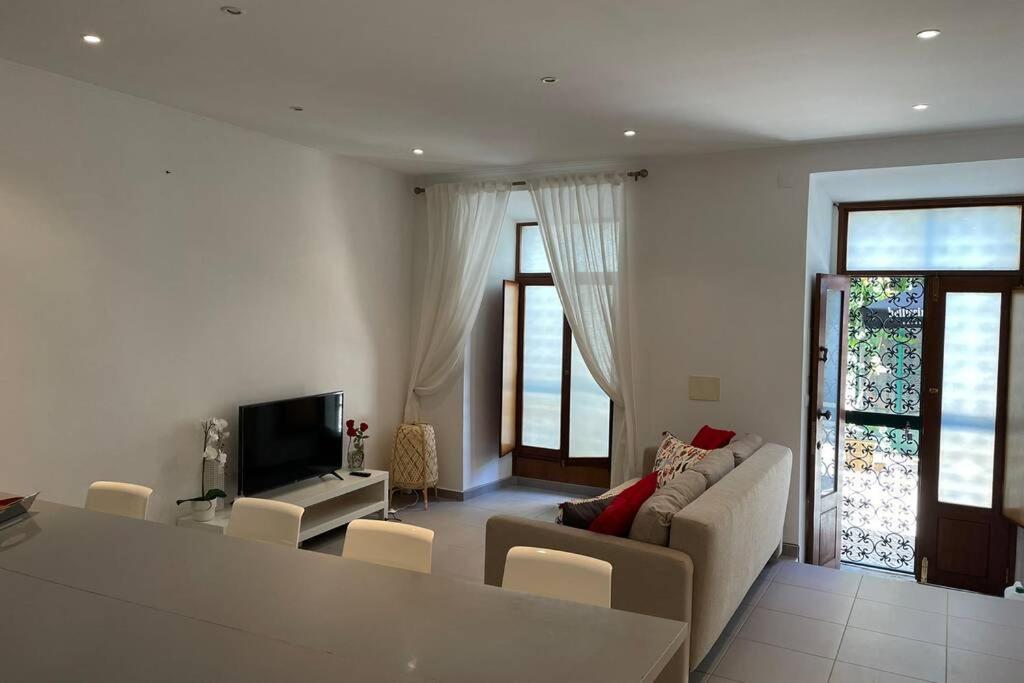 Janelas Verdes 37 Apartment