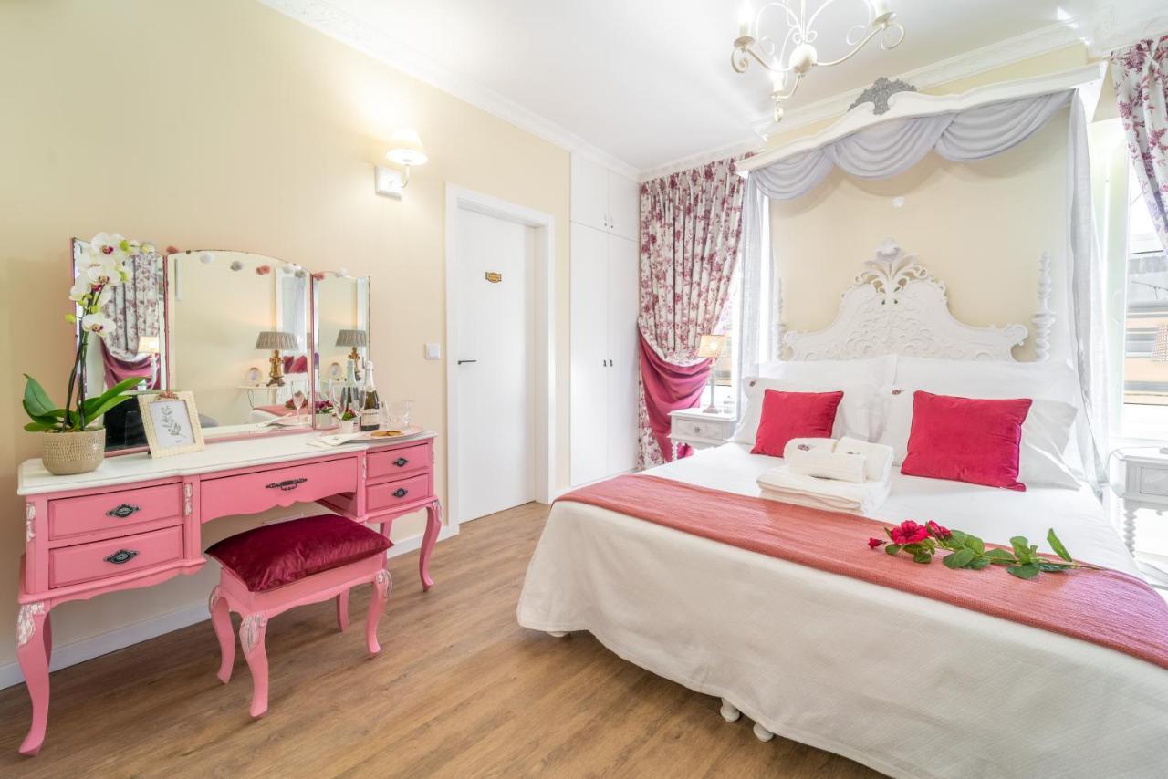 Apartment 7 Styles By Raspberry Cascade Faro