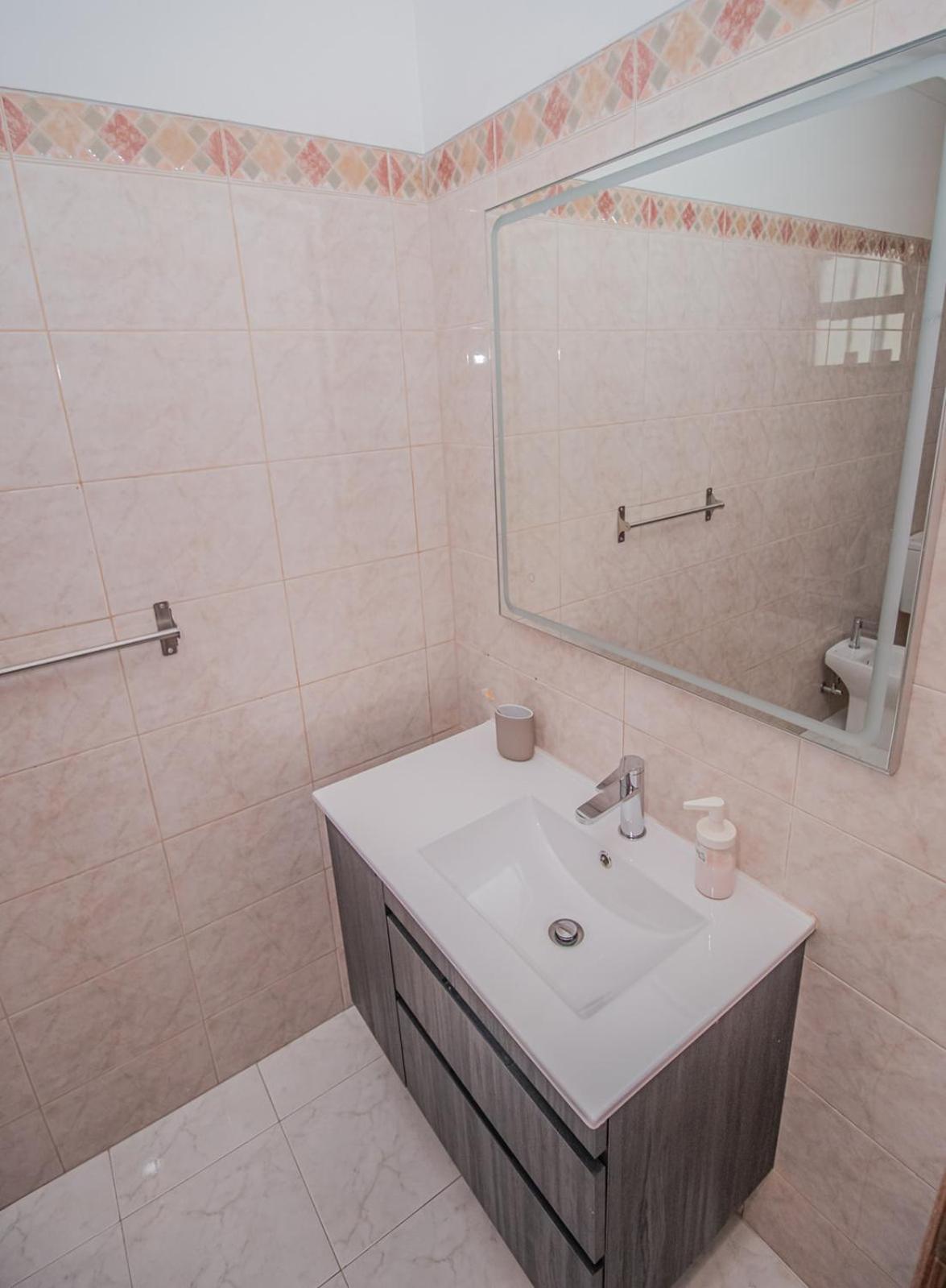 Charming Private In An A1 Penha - * Faro
