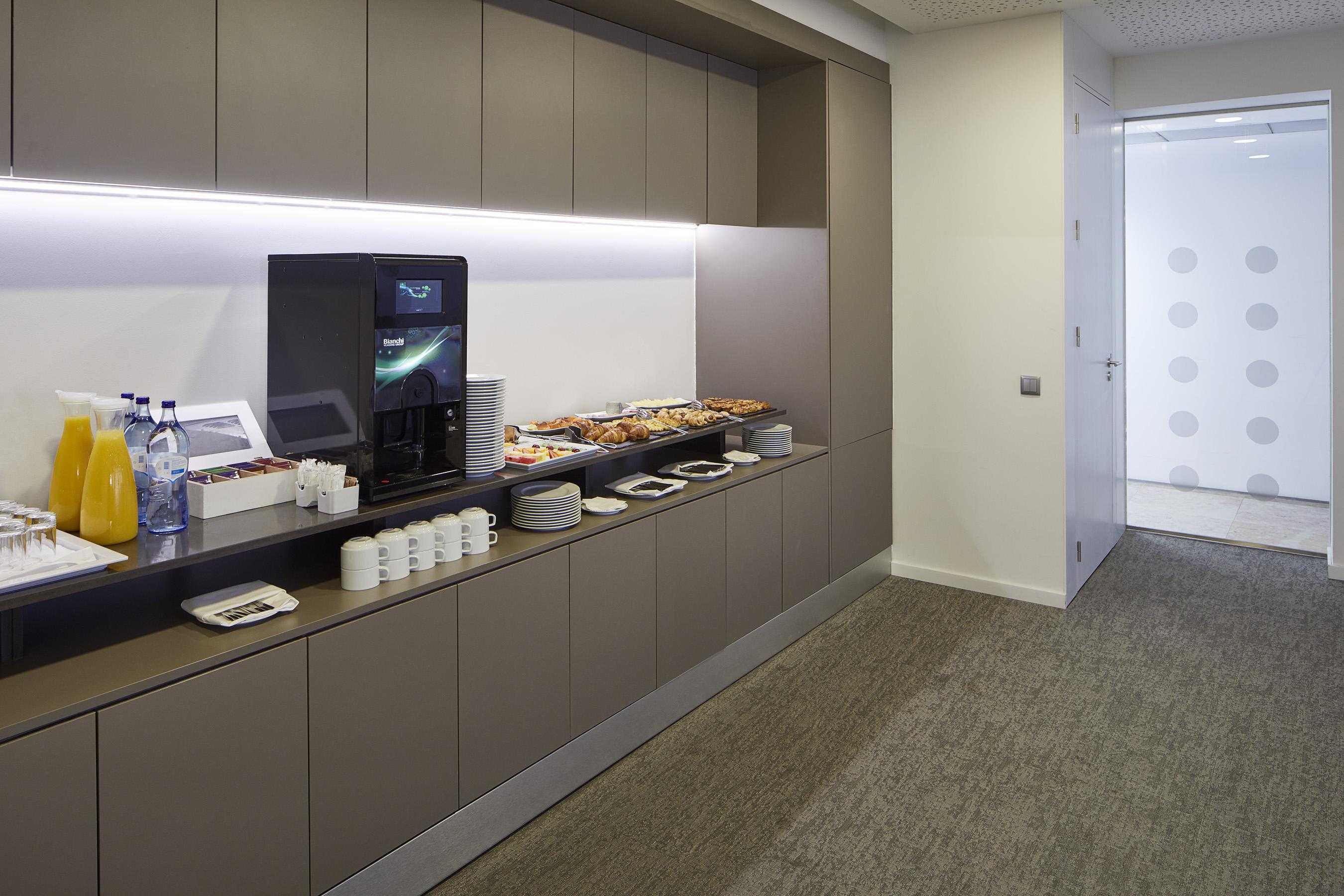 & Club Hotel 4*