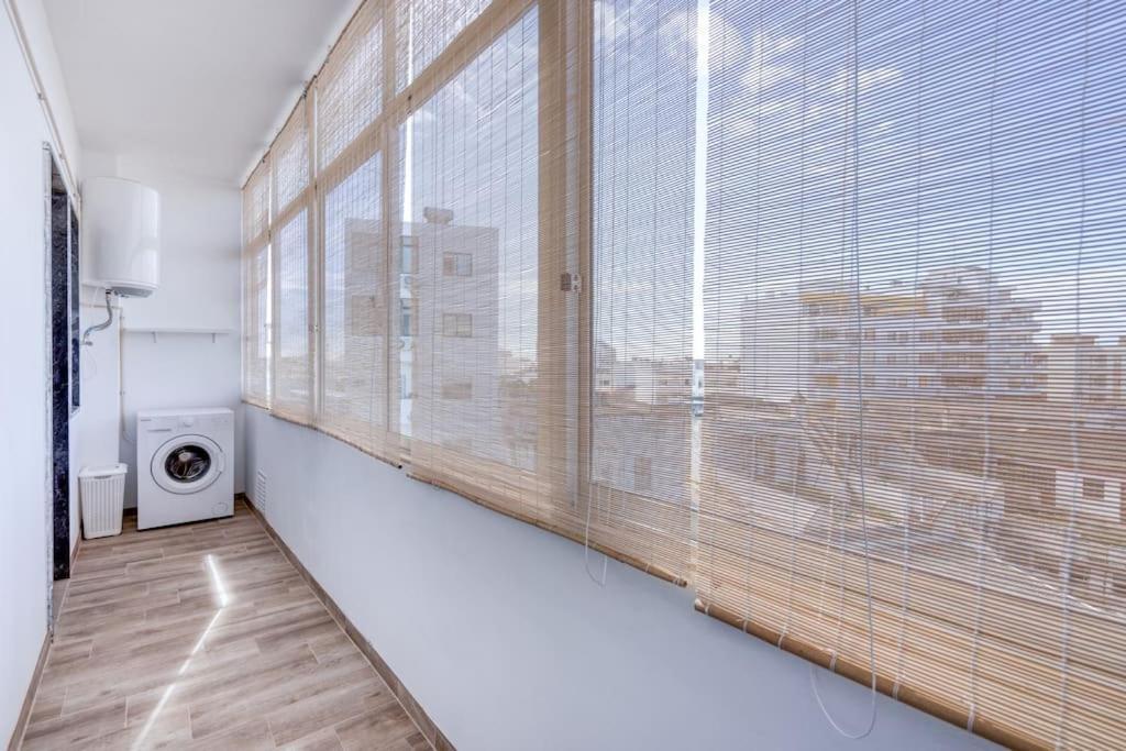 Center With Ac & Wifi * Faro
