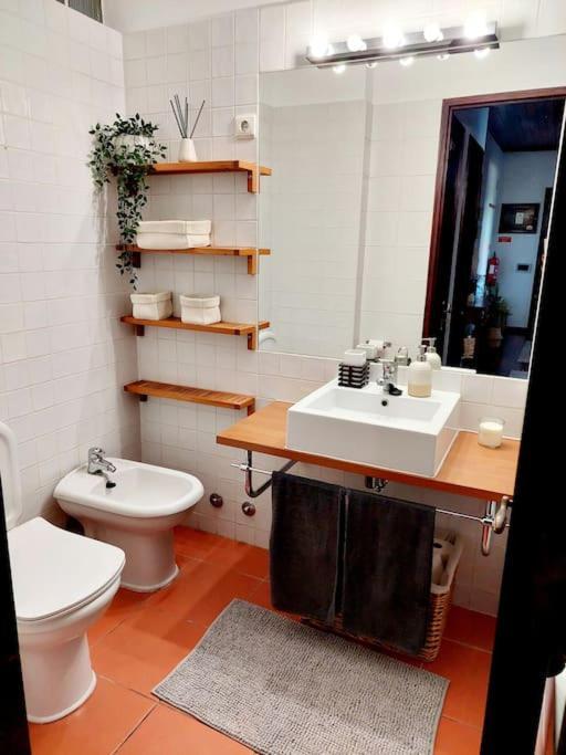 Charming Avenue Apartment *