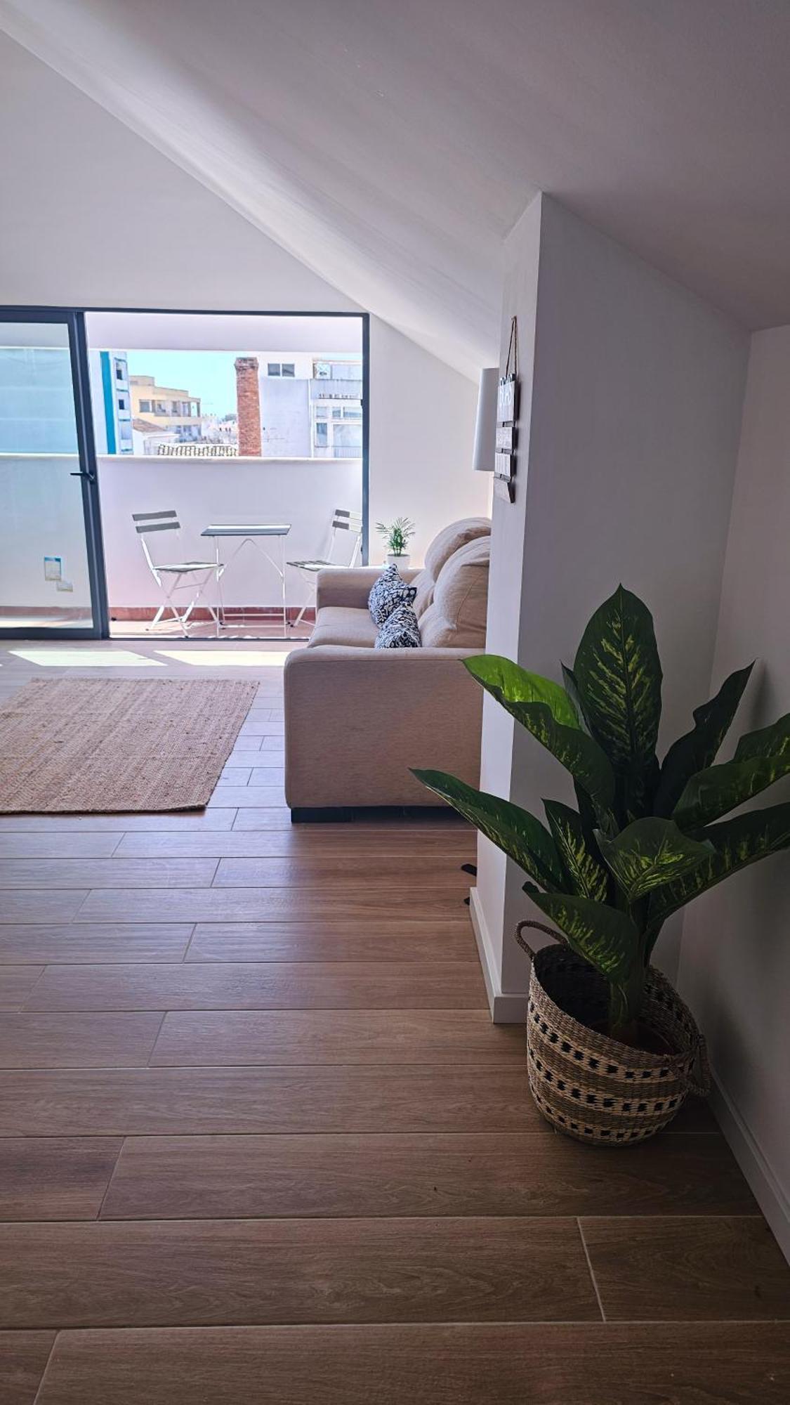 Apartment Carmo Center 3 *