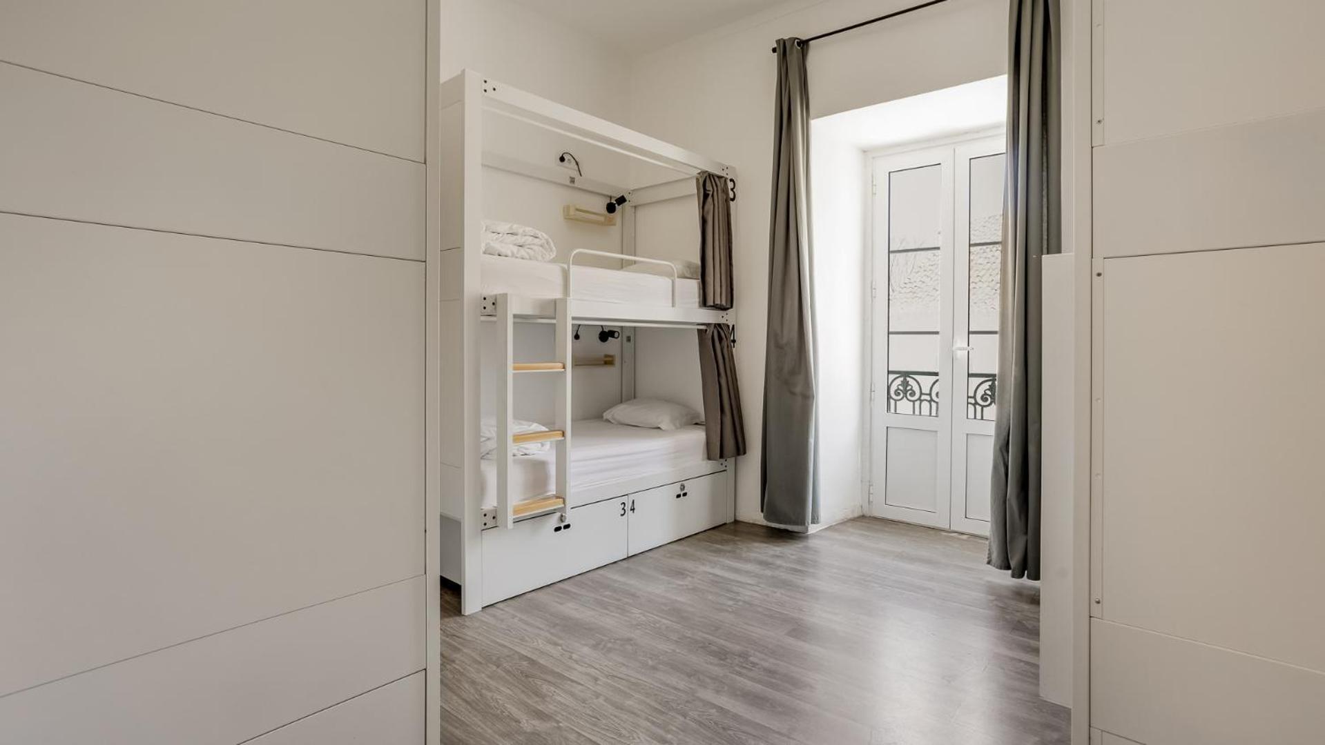 Hostellicious Albergue