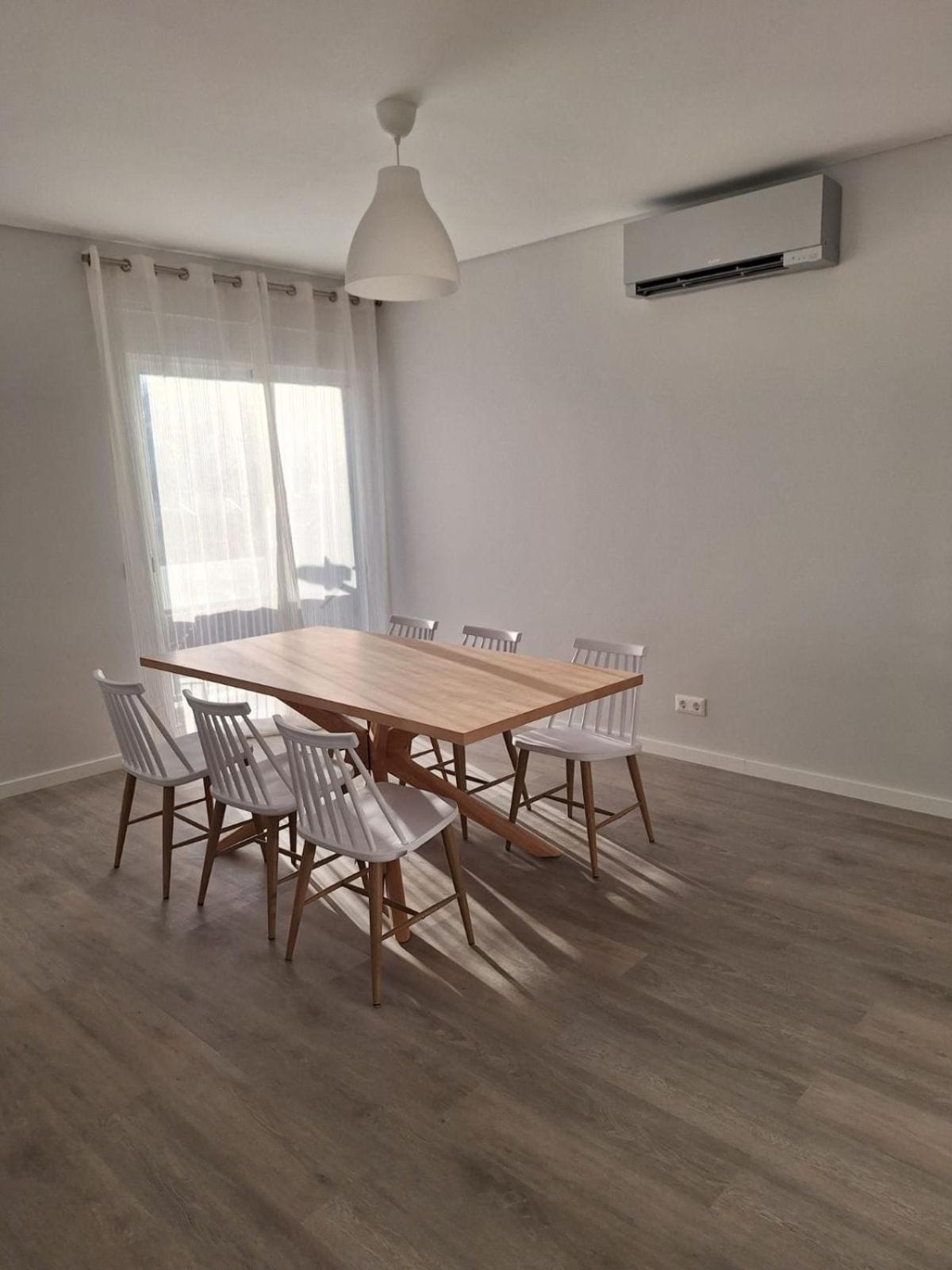 Center View Apartment *