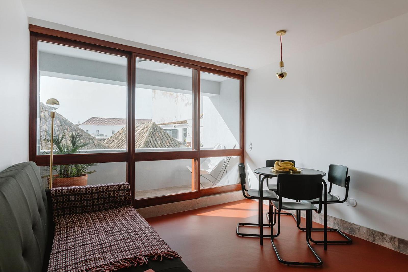The Modernist, Architecture Experience