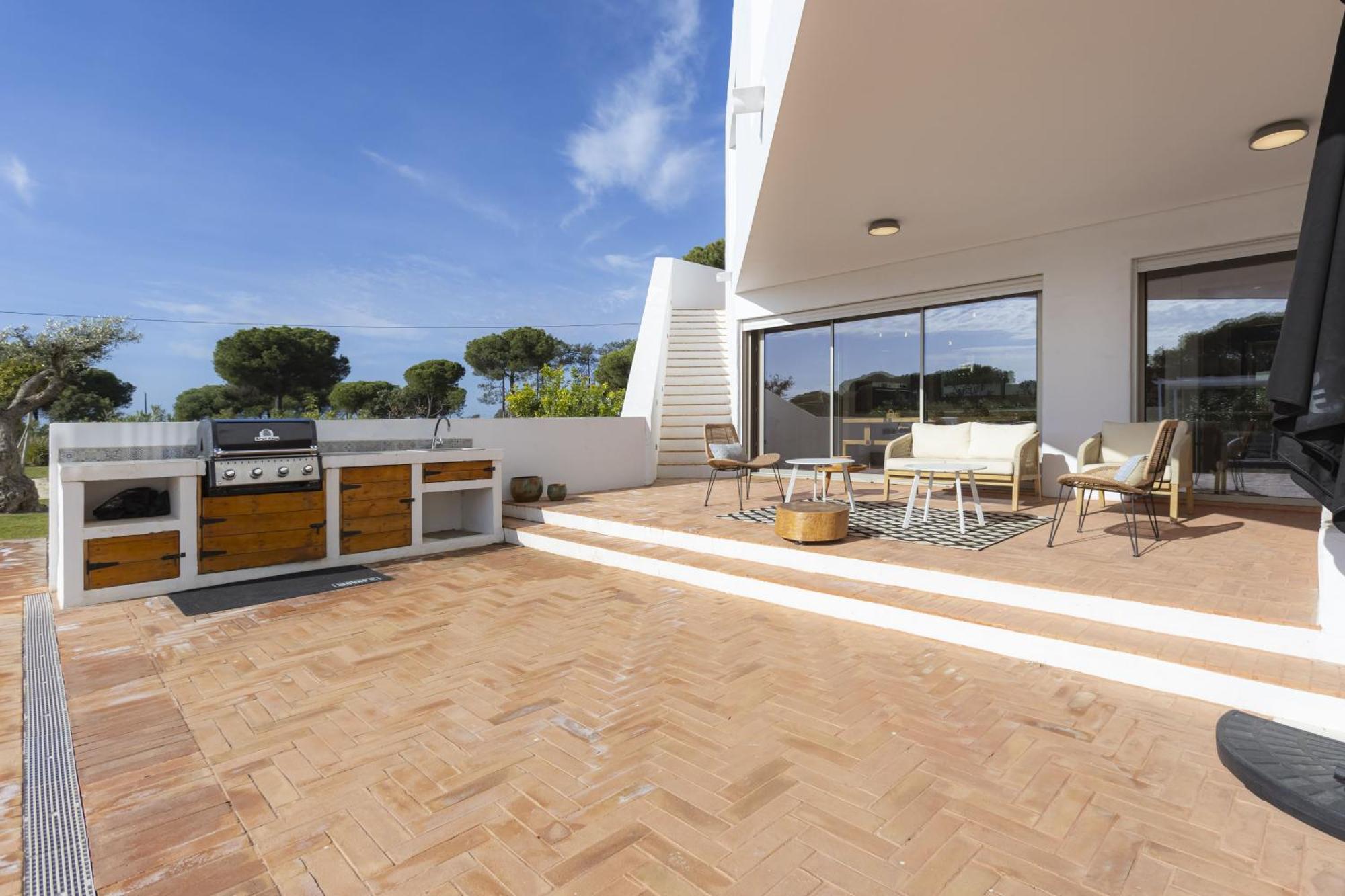 Villa Sunset - Luxury With Superb Pool And Great Views
