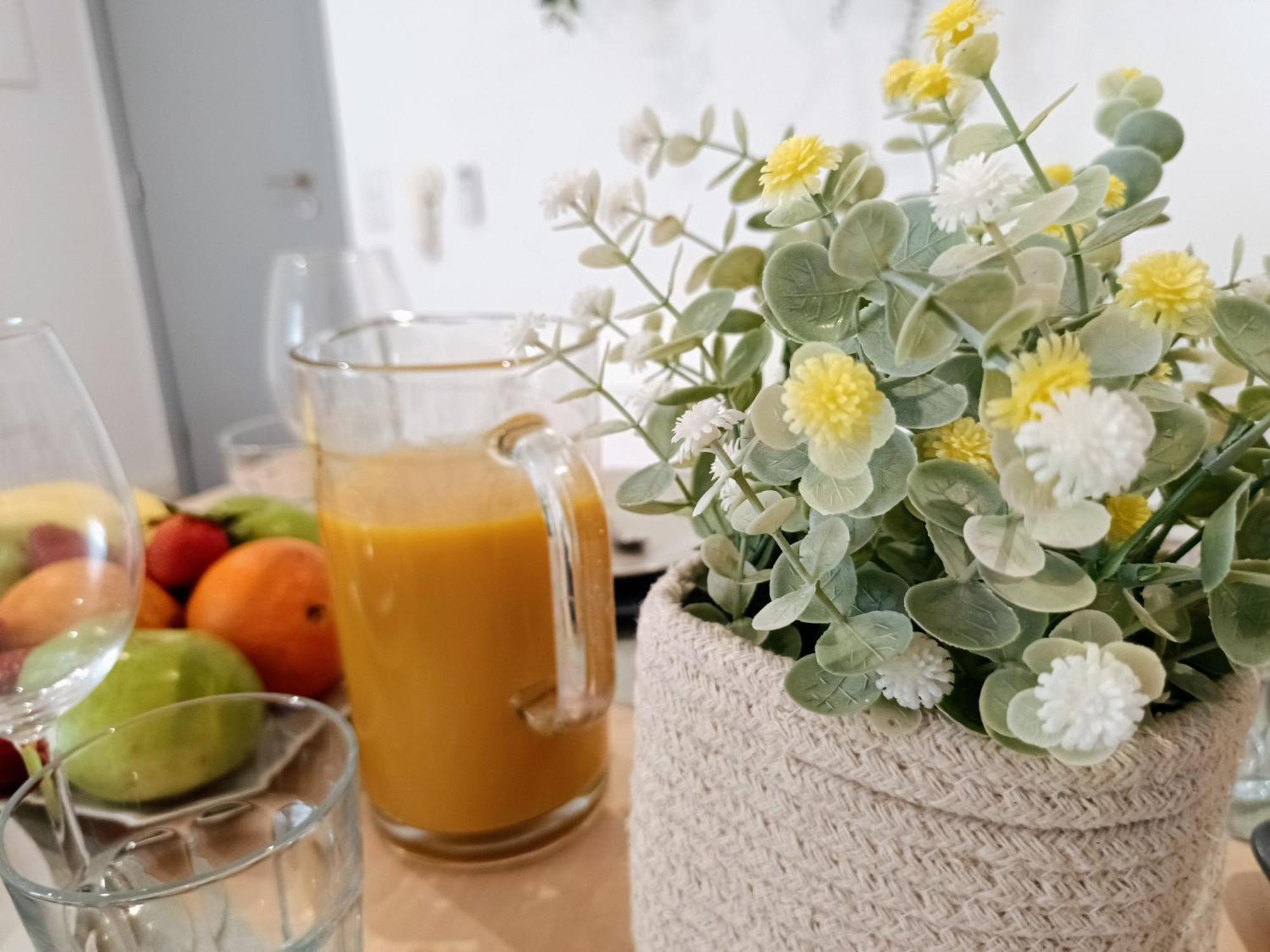 Apartment Grey And Green, Modern 2-bedroom Apartment, Ac, Location At Faro's Historic Centre Faro