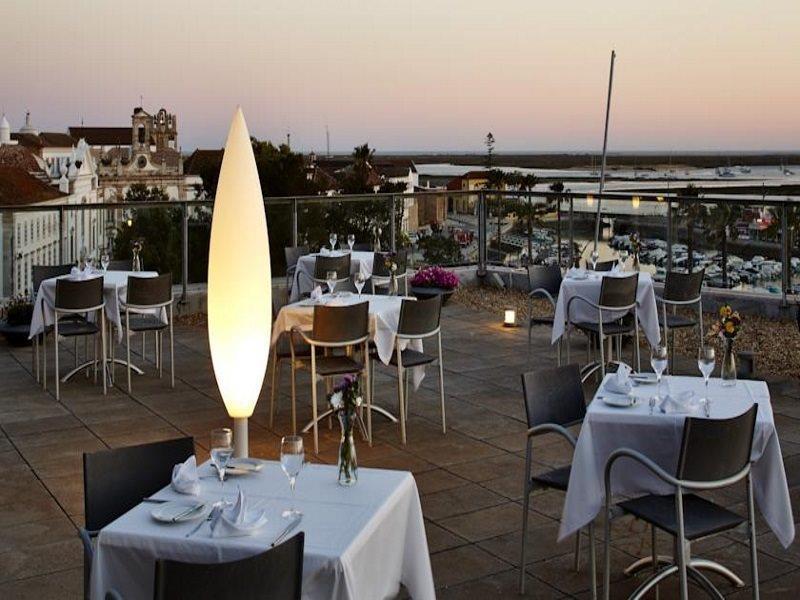 Hotel & Club